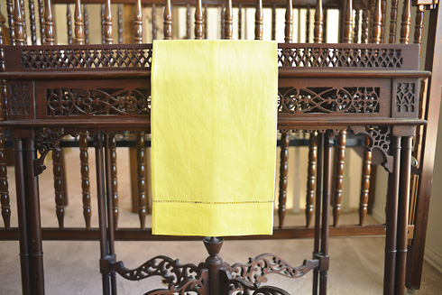 hemstitch guest towel, 14x22" Lemon Verberano