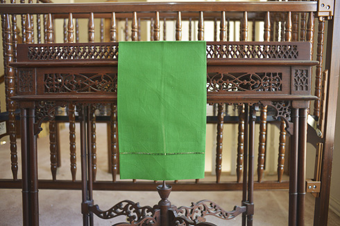 hemstitch guest towel, 14x22" Xmas Green