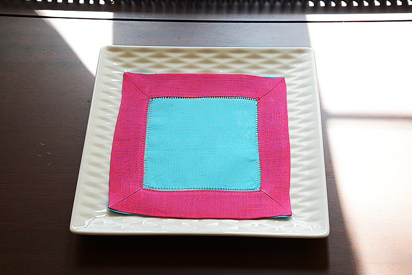 6x6 cocktail napkin, aqua with hot pin border