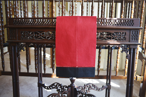 hemstitch guest towel, 14x22" Red with Black border