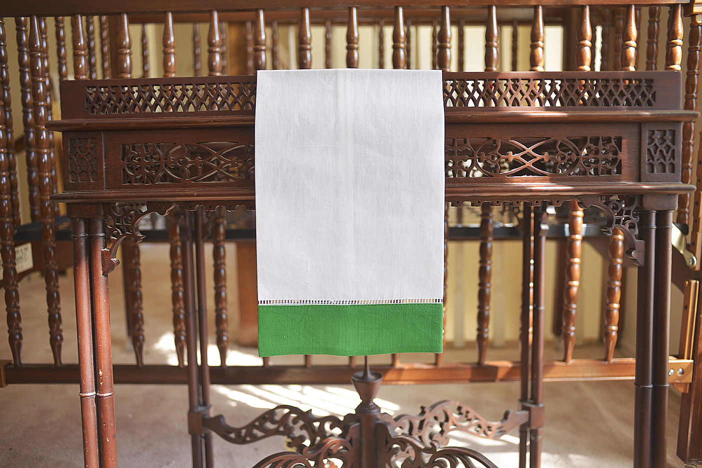 hemstitch guest towel, 14x22" with fern green